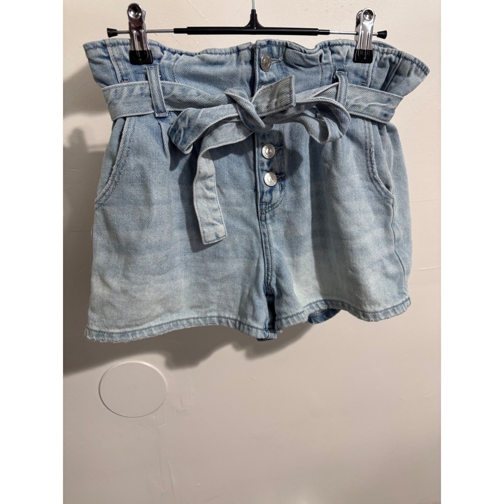 American Eagle Womens Denim Mom Shorts Size 6 Light Wash high rise‎ Buttons